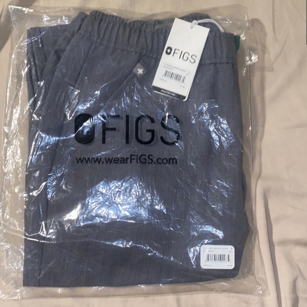 COPY - Figs men’s tansen jogger scrub pants brand new with tags